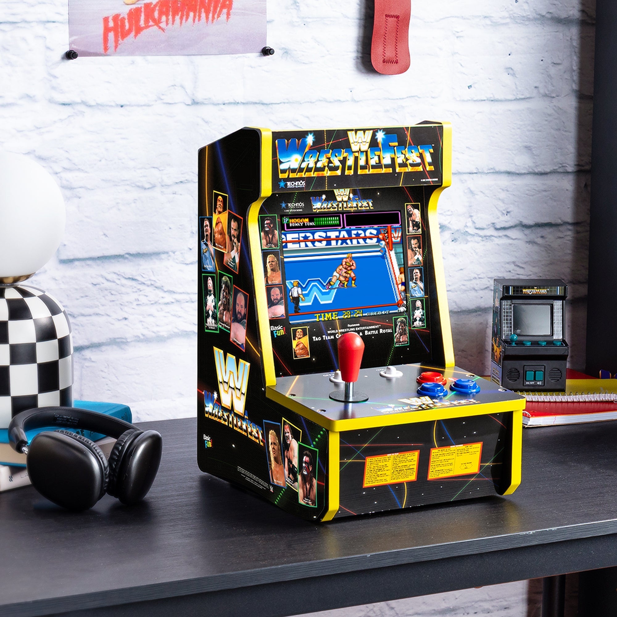 WWE Counter Series Game with 8" Liquid Crystal Screen & 4 Games - detail view 7